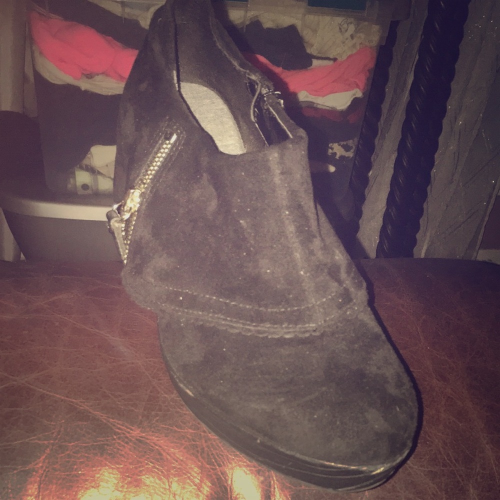 Black boots